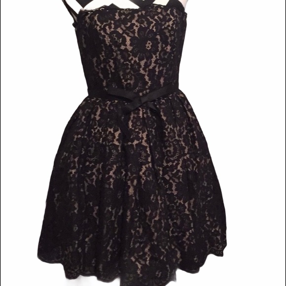 Neiman Marcus Formal Dress - Picture 2 of 10